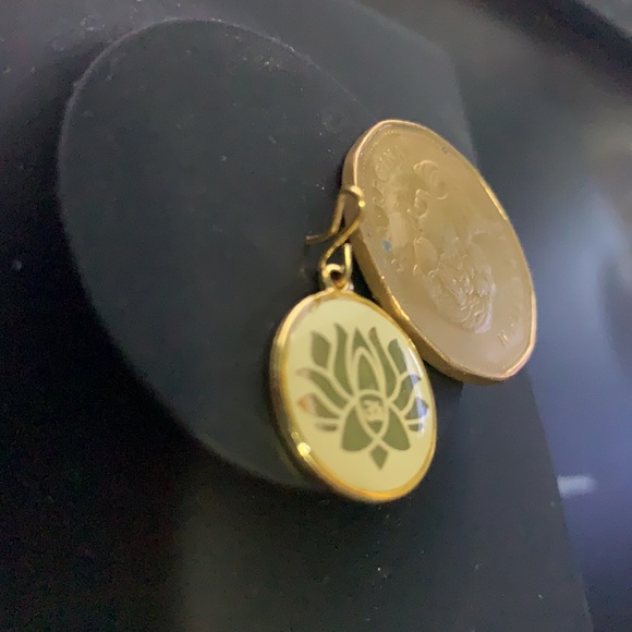 NWT LOTUS FLOWER ALEX AND ANI GOLD CHARM/ PENDANT - Picture 7 of 12